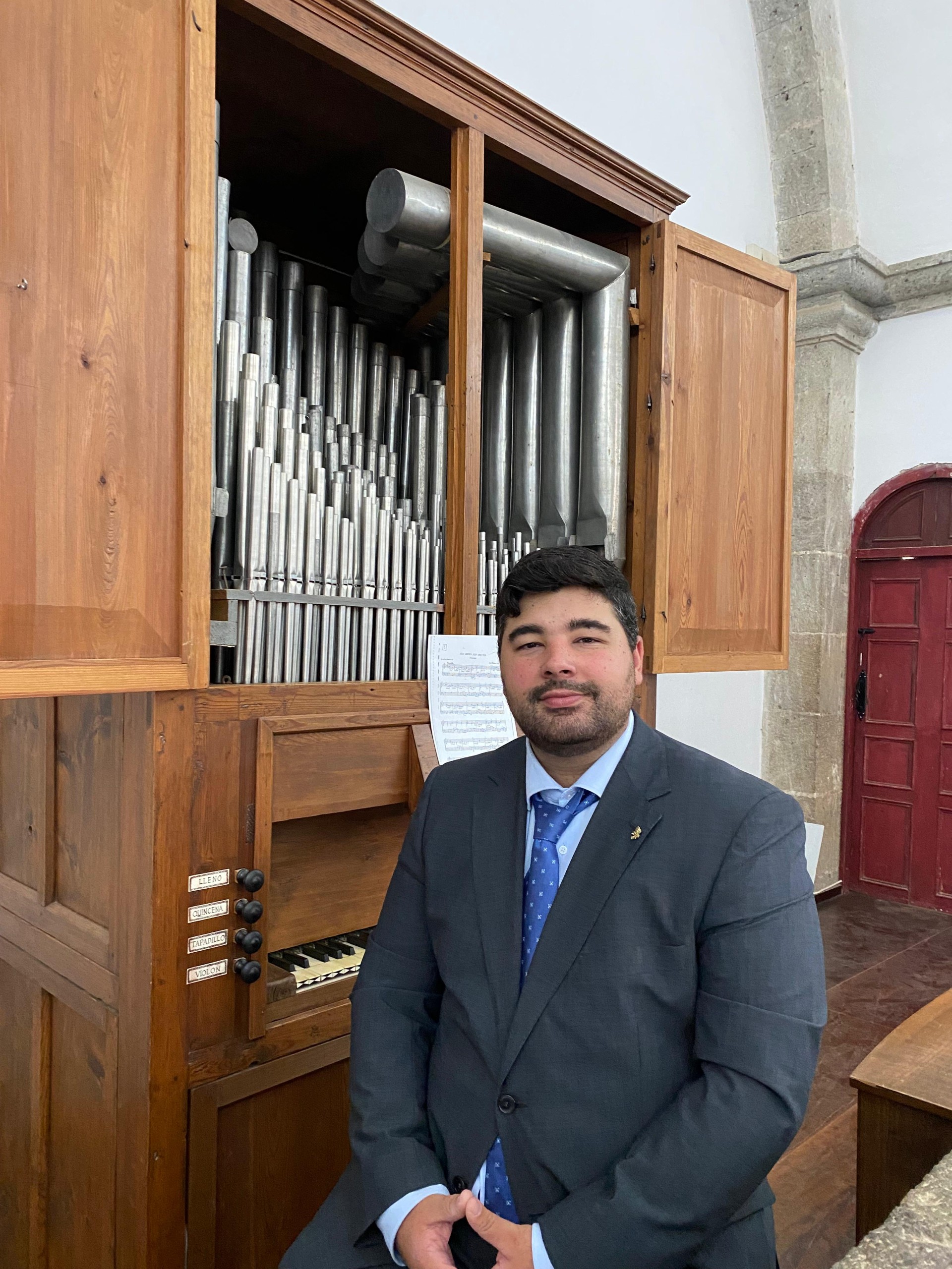 El profesor Alejandro Rodríguez, tras un concierto ofrecido en la villa de Agüimes/NEREA ALVARADO